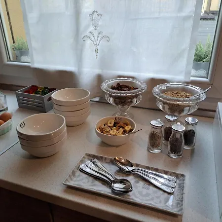 051 Boutique بولونيا