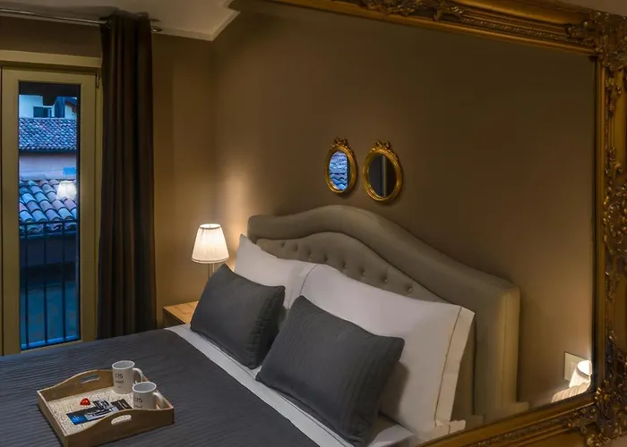 051 Boutique Bed & Breakfast